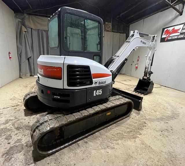 Image of Bobcat E45 equipment image 4
