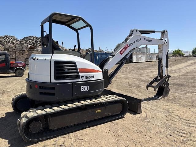 Image of Bobcat E50 equipment image 2