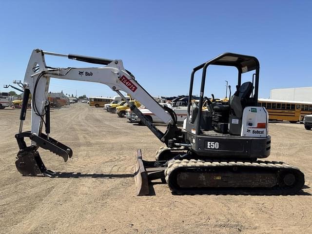 Image of Bobcat E50 equipment image 4