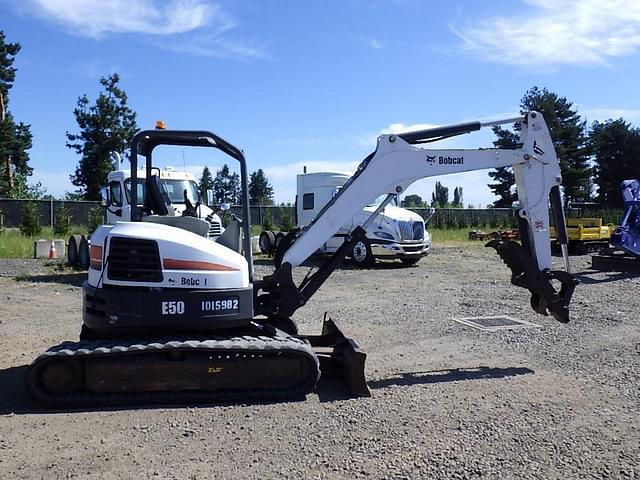 Image of Bobcat E50 equipment image 2