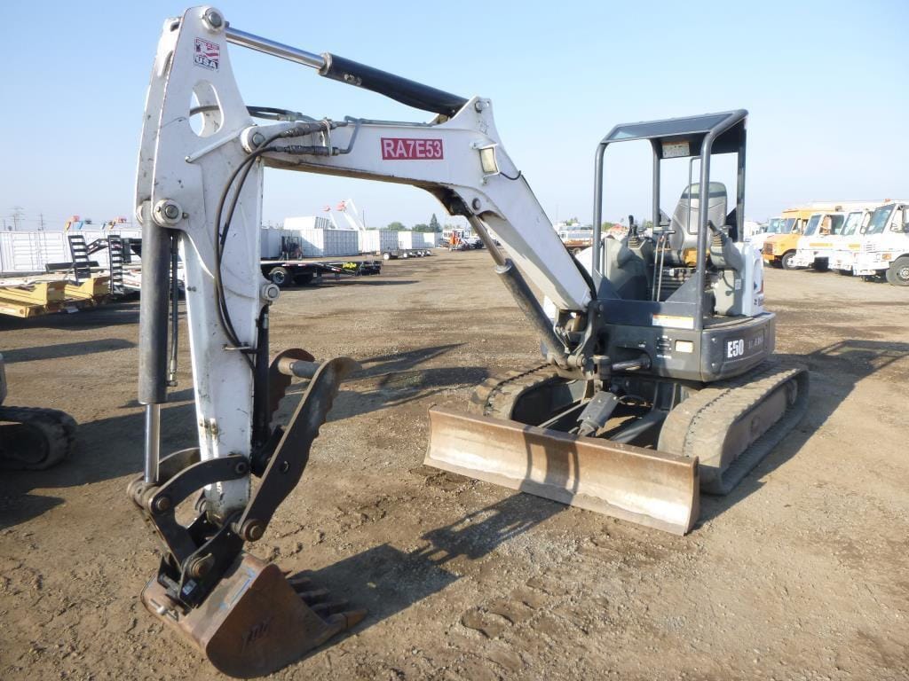 Main image Bobcat E50