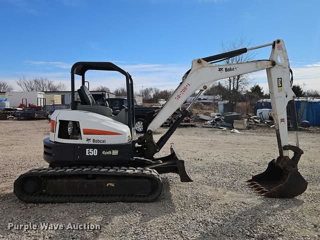 Image of Bobcat E50 equipment image 3