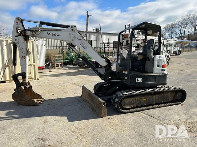 Image of Bobcat E50 equipment image 3