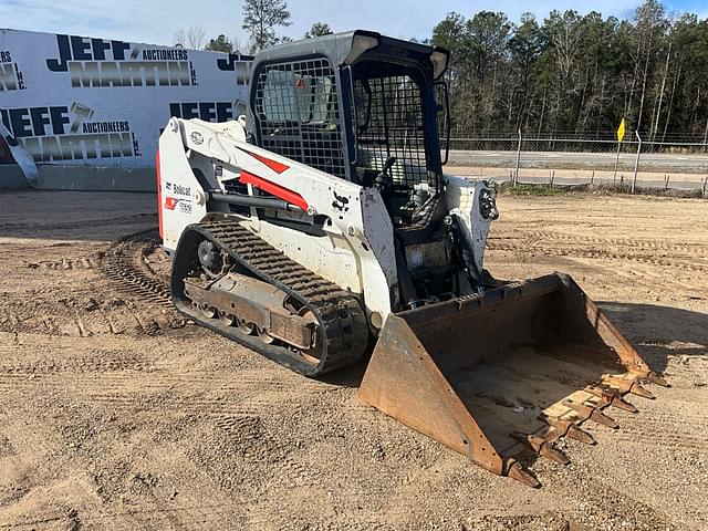 Image of Bobcat T550 equipment image 2