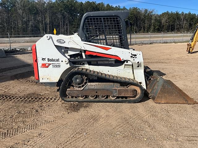 Image of Bobcat T550 equipment image 3