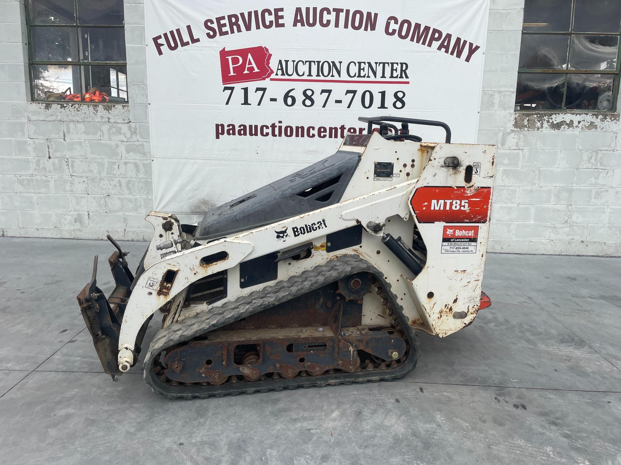 2017 Bobcat MT85 Equipment Image0