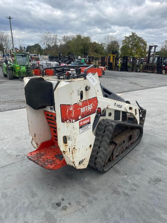 Image of Bobcat MT85 equipment image 2