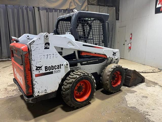 Image of Bobcat S550 equipment image 4