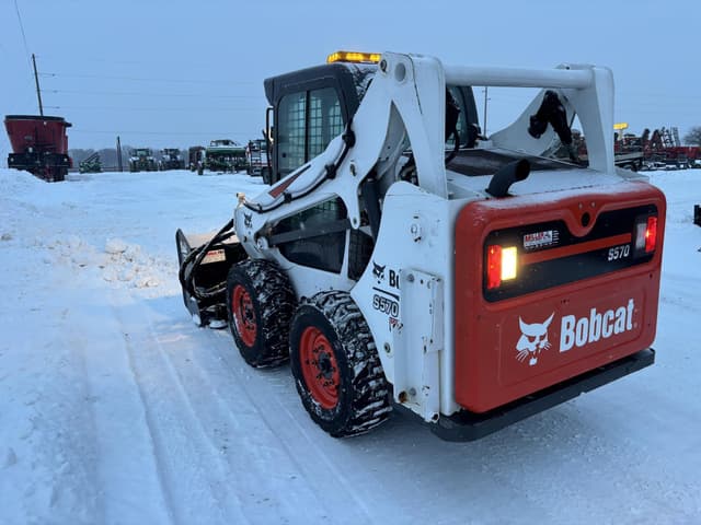 Image of Bobcat S570 equipment image 2