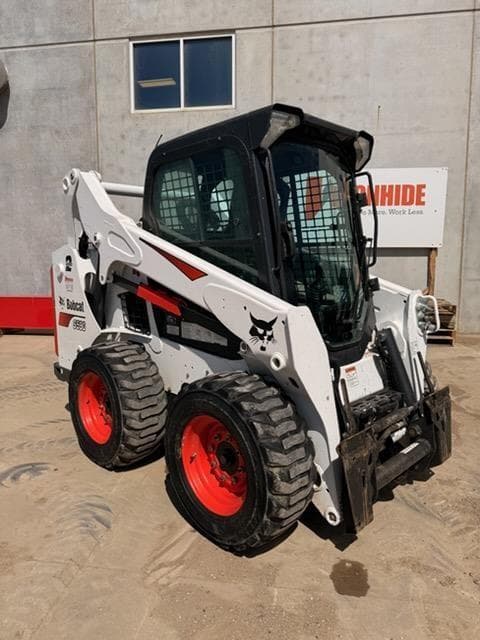 Image of Bobcat S590 equipment image 1