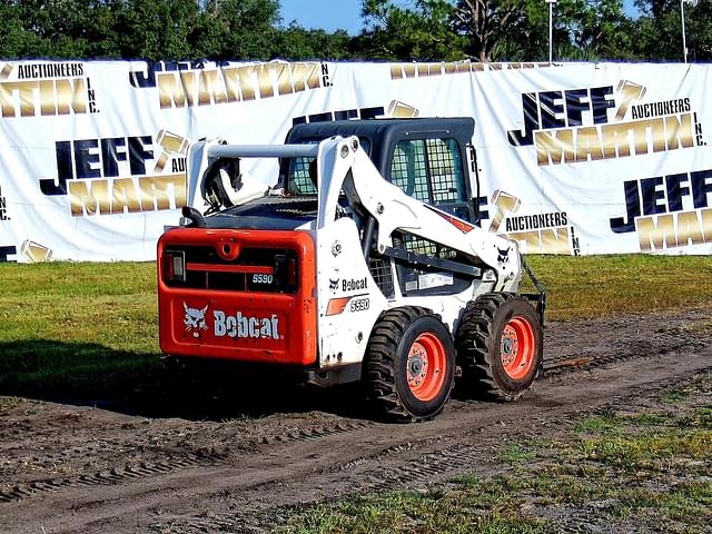 Image of Bobcat S590 equipment image 3