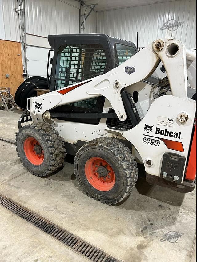 Image of Bobcat S650 equipment image 4