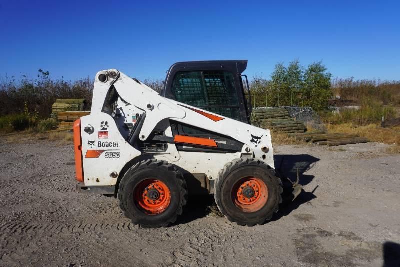 2017 Bobcat S650 Equipment Image0