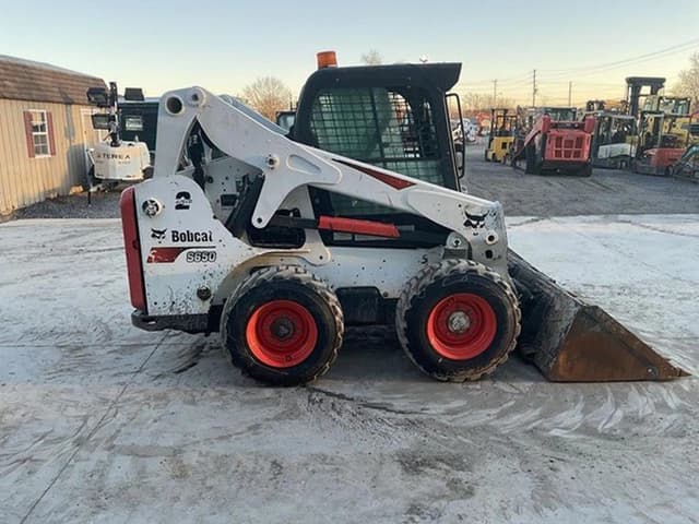 Image of Bobcat S650 equipment image 4