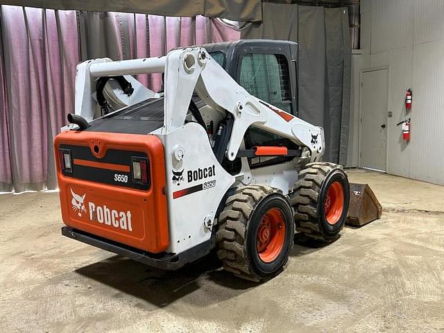 Image of Bobcat S650 equipment image 4