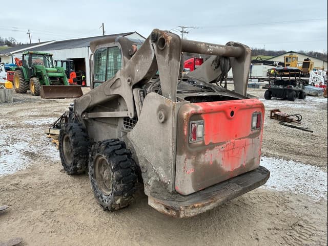 Image of Bobcat S740 equipment image 4