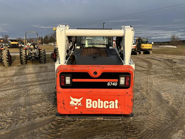 Image of Bobcat S740 equipment image 3