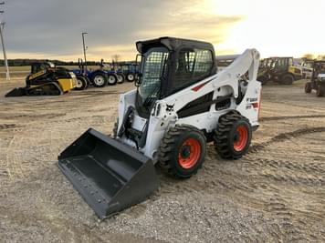 Main image Bobcat S740
