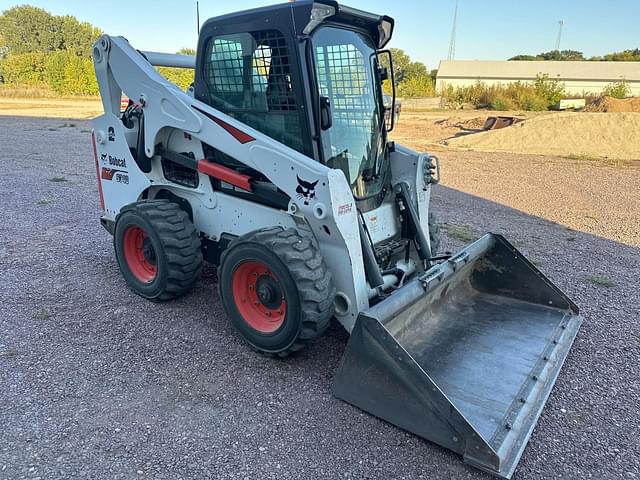 Image of Bobcat S740 equipment image 1