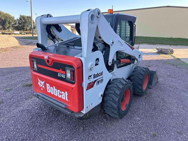 Image of Bobcat S740 equipment image 3