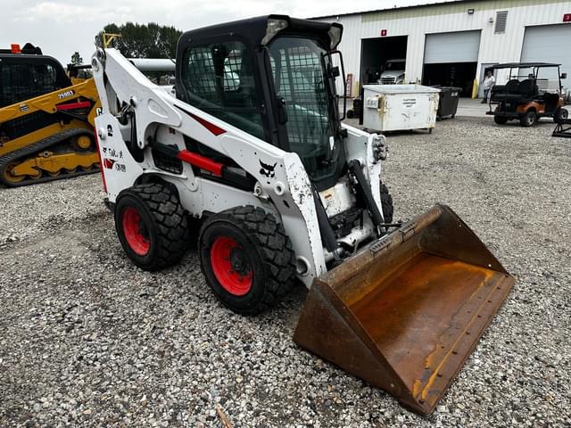 Image of Bobcat S740 equipment image 2