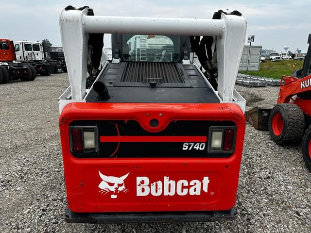 Image of Bobcat S740 equipment image 4