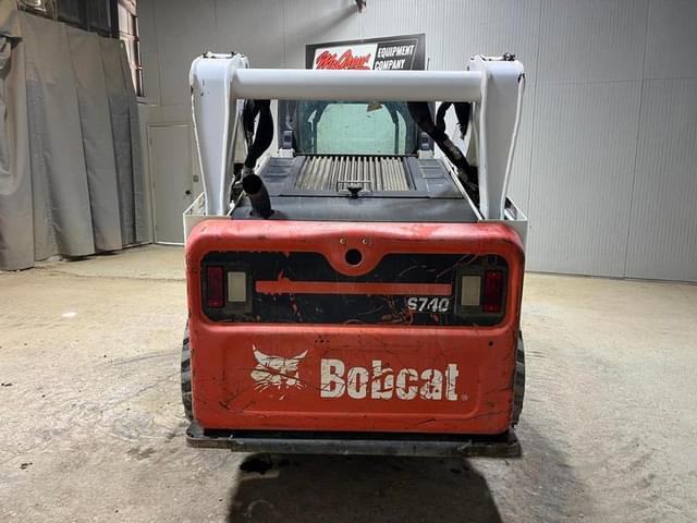 Image of Bobcat S740 equipment image 3