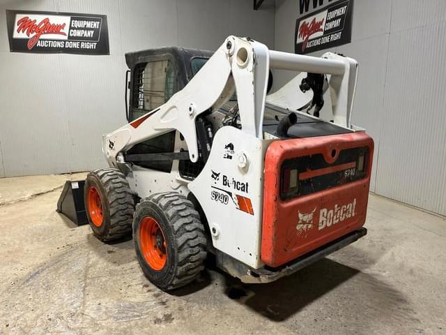 Image of Bobcat S740 equipment image 2