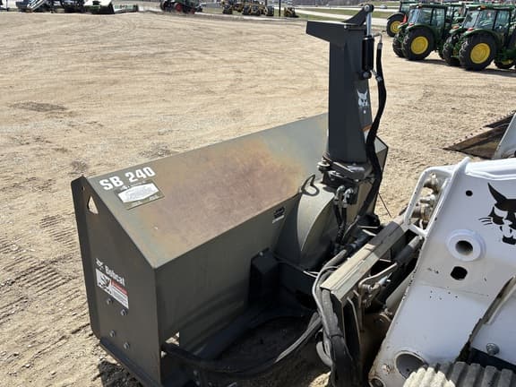Image of Bobcat SB240 equipment image 2