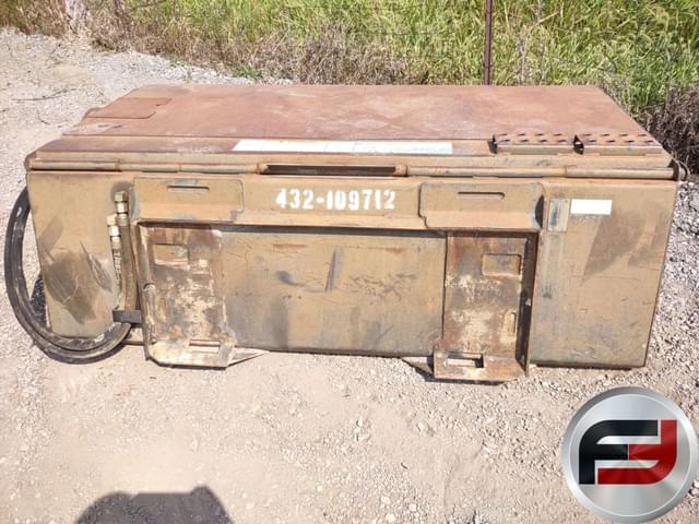 Image of Bobcat 72 Sweeper equipment image 2