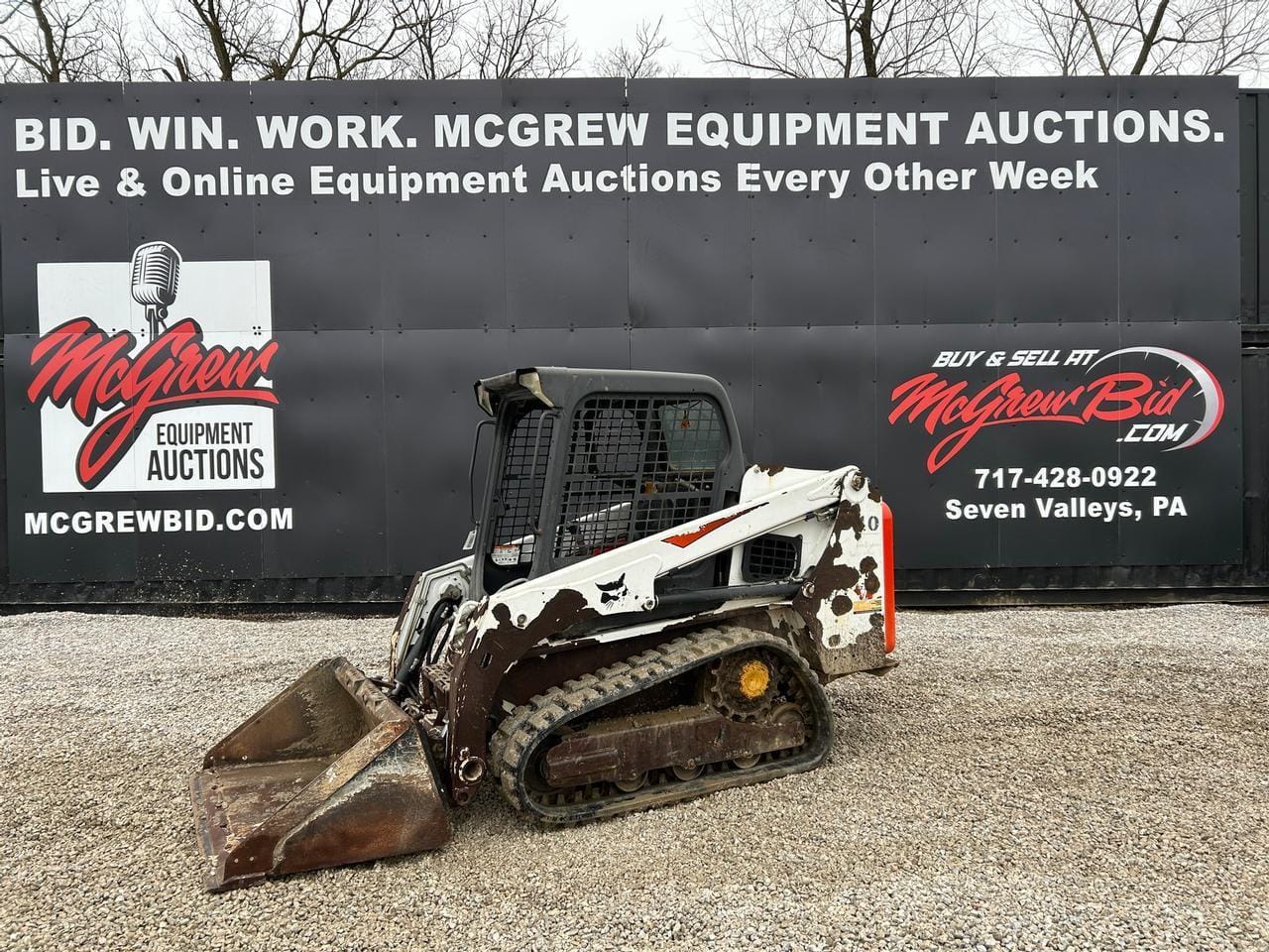 2017 Bobcat T450 Equipment Image0