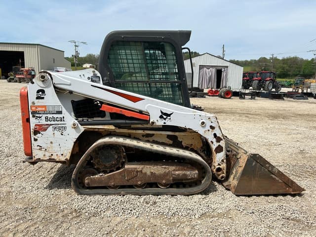 Image of Bobcat T450 equipment image 4