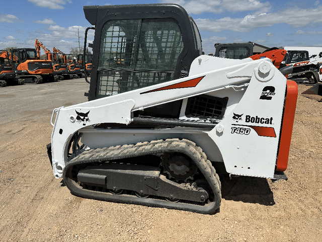 Image of Bobcat T450 equipment image 4