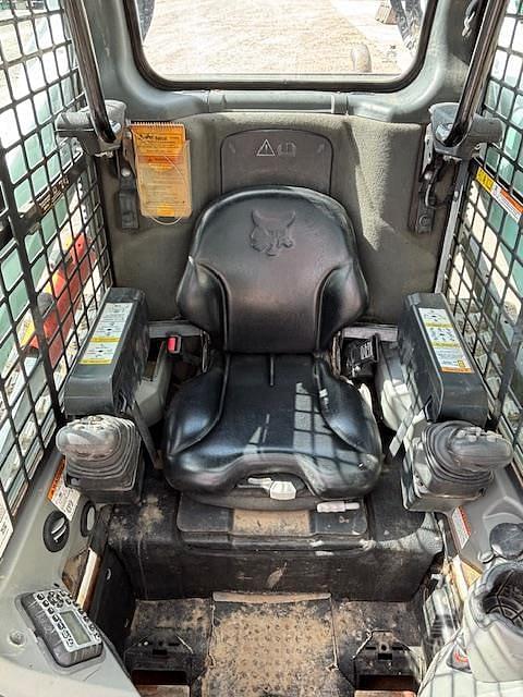 Image of Bobcat T595 equipment image 3
