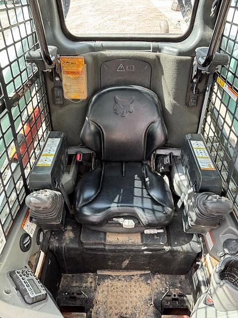 Image of Bobcat T595 equipment image 3