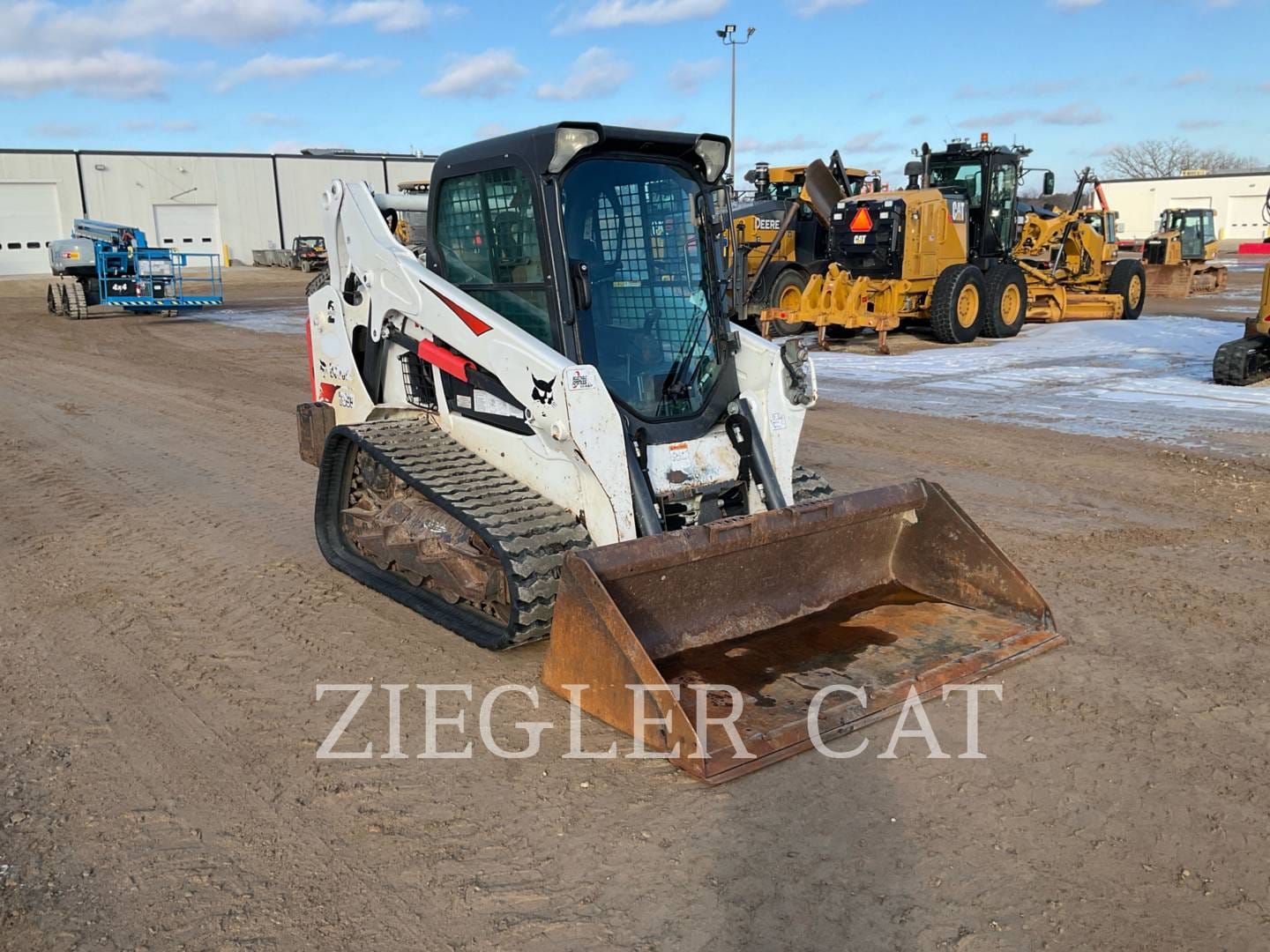 2017 Bobcat T595 Equipment Image0