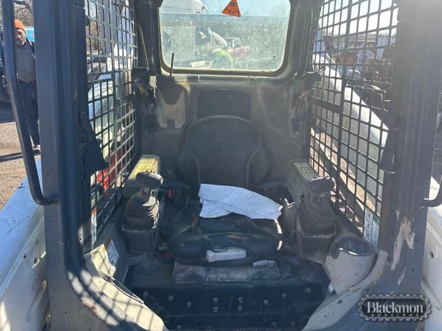 Image of Bobcat T595 equipment image 4