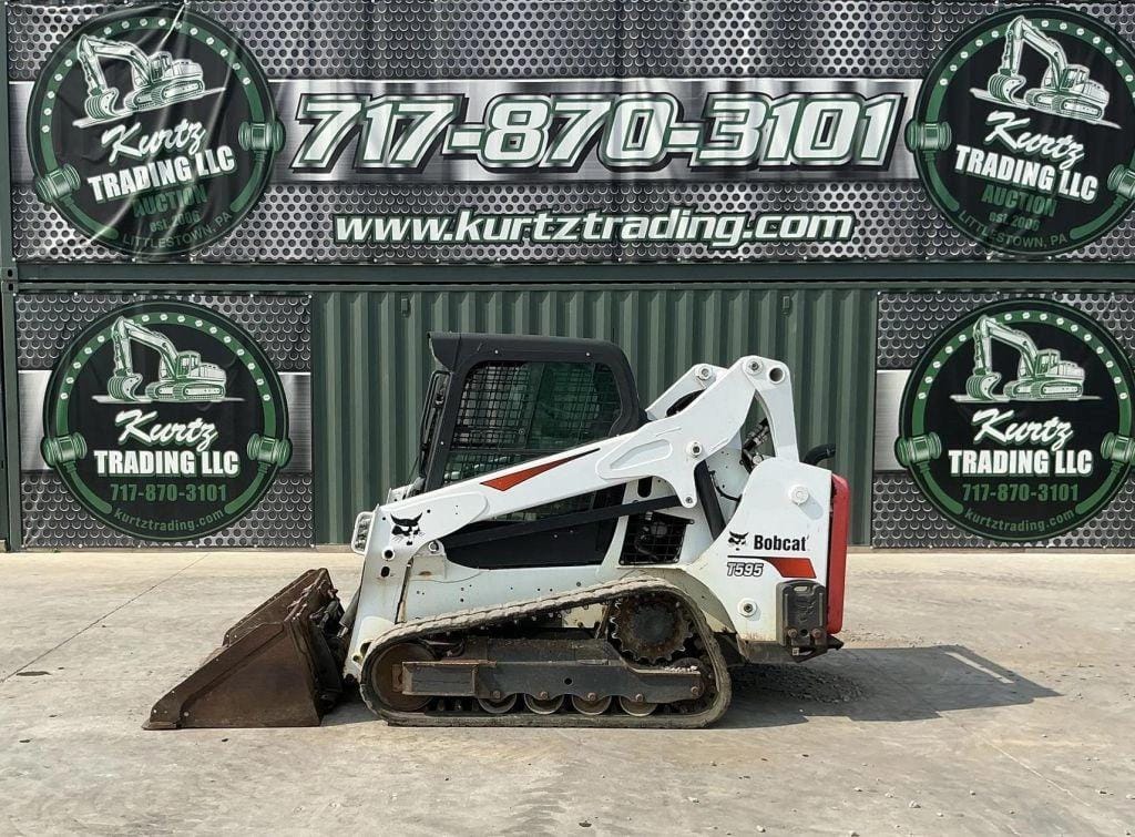 2017 Bobcat T595 Equipment Image0