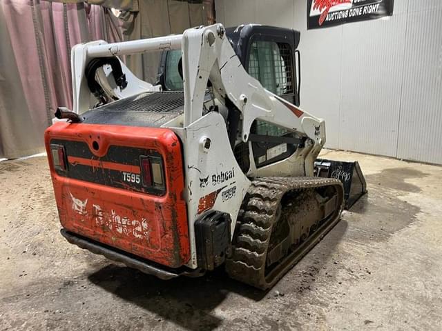 Image of Bobcat T595 equipment image 4