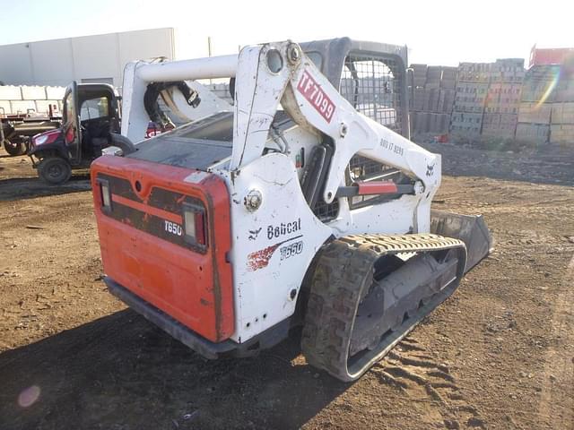 Image of Bobcat T650 equipment image 2