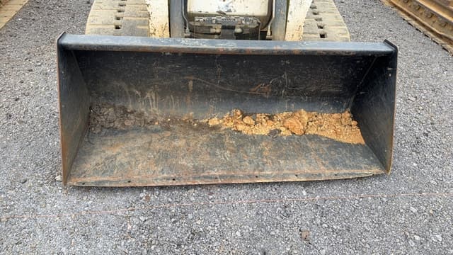 Image of Bobcat T650 equipment image 3