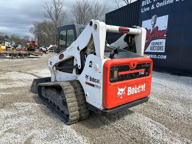 Image of Bobcat T740 equipment image 1
