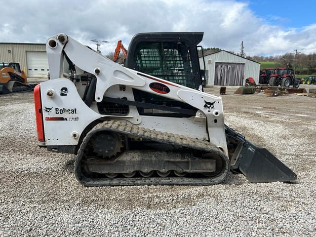 Image of Bobcat T740 equipment image 4