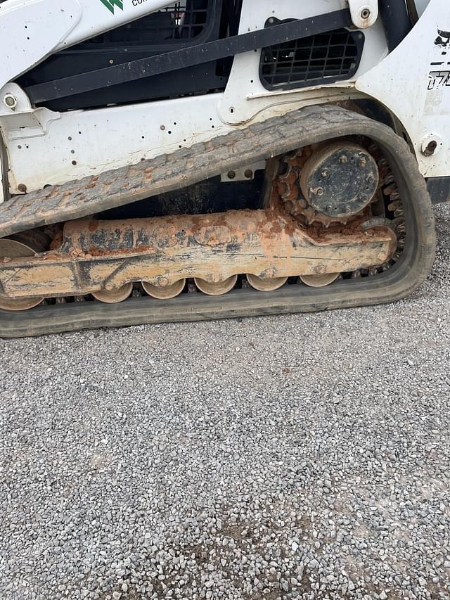 Image of Bobcat T740 equipment image 4