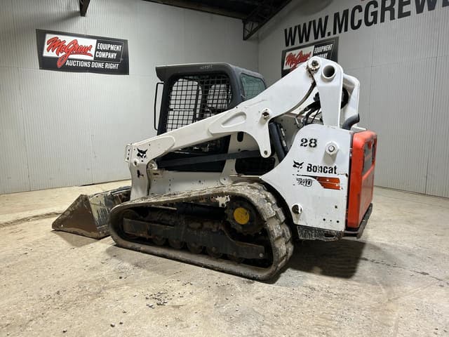 Image of Bobcat T740 equipment image 1