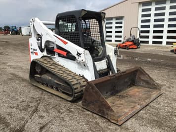 Main image Bobcat T740