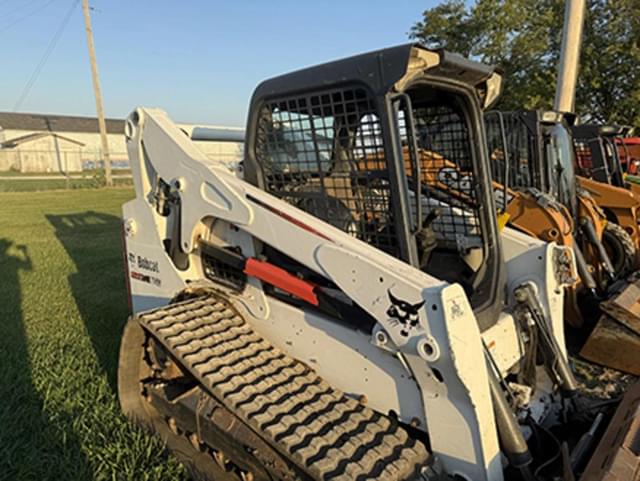 Image of Bobcat T740 equipment image 2