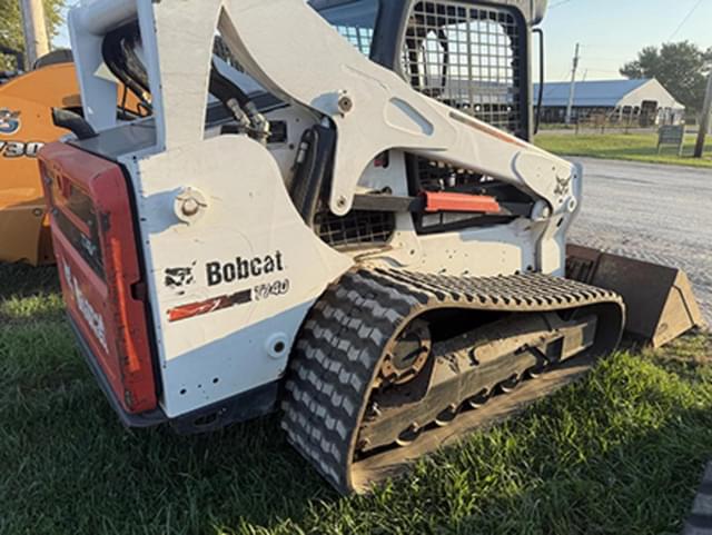 Image of Bobcat T740 equipment image 4