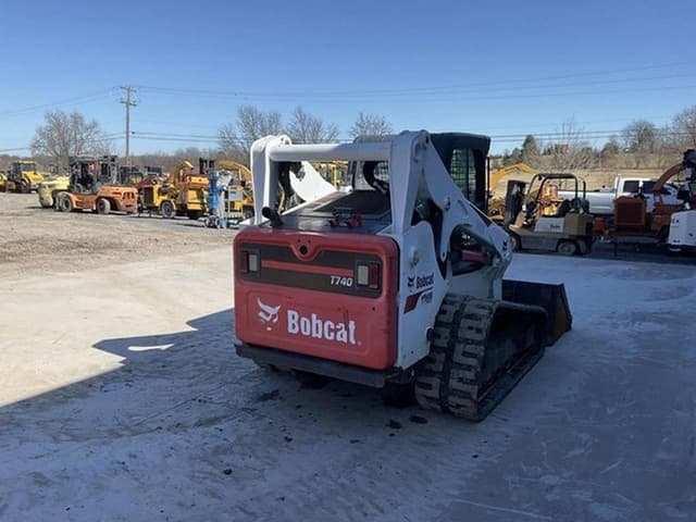 Image of Bobcat T740 equipment image 3