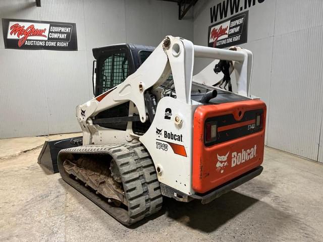 Image of Bobcat T740 equipment image 2